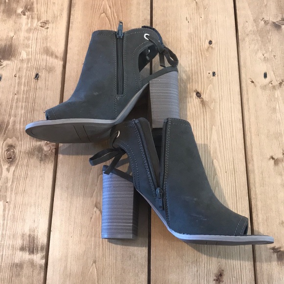 Open Toed Fall Ankle Boots - Picture 3 of 3